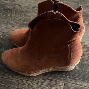 Anthropologie’s Holding Horses Mamba Booties-size 39